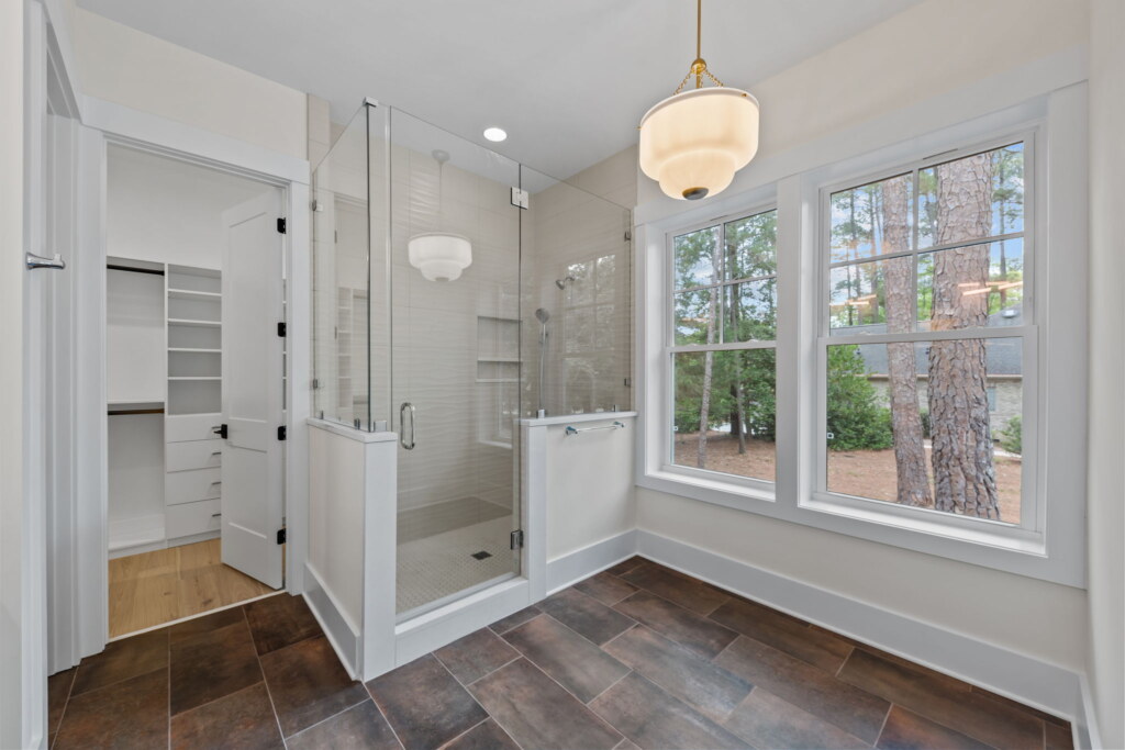 25 web or mls 707A3293