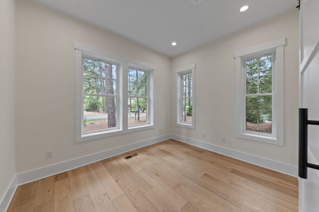 27 web or mls 707A3299