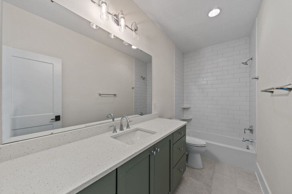 36 web or mls 707A3326