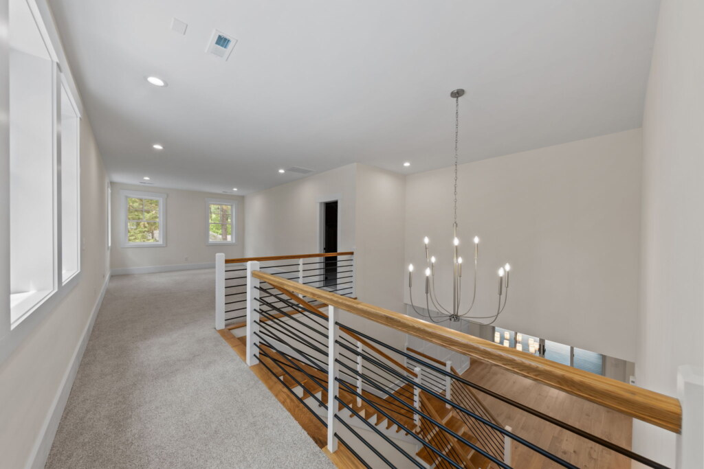 38 web or mls 707A3332