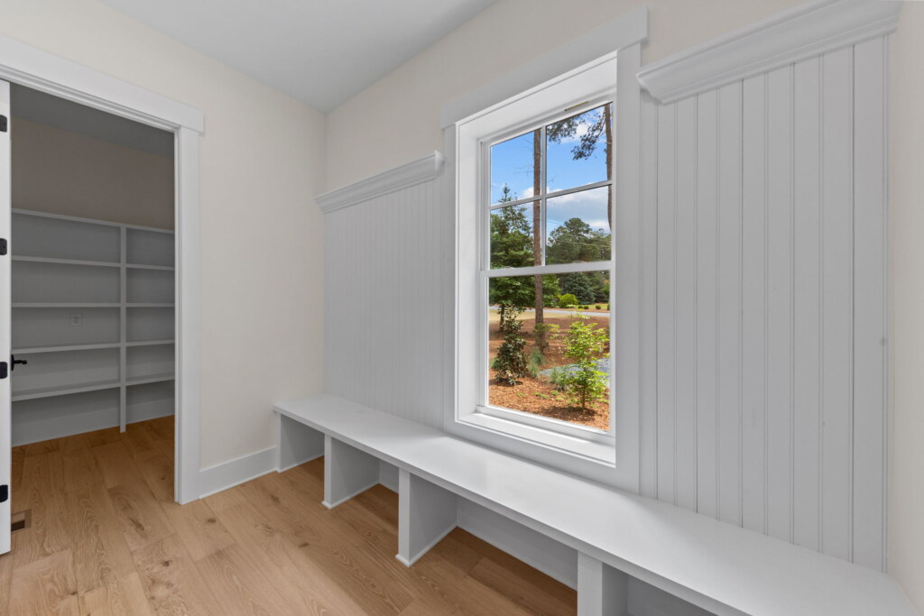 4 web or mls 707A3227